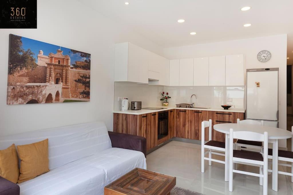 Comfy Apt With Terrace, 5 Mins To Sliema Ferries By 360 Estates Gzira ภายนอก รูปภาพ