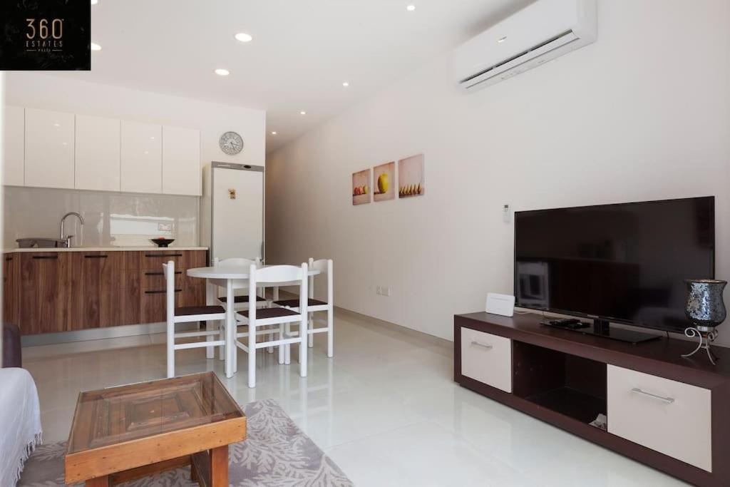 Comfy Apt With Terrace, 5 Mins To Sliema Ferries By 360 Estates Gzira ภายนอก รูปภาพ