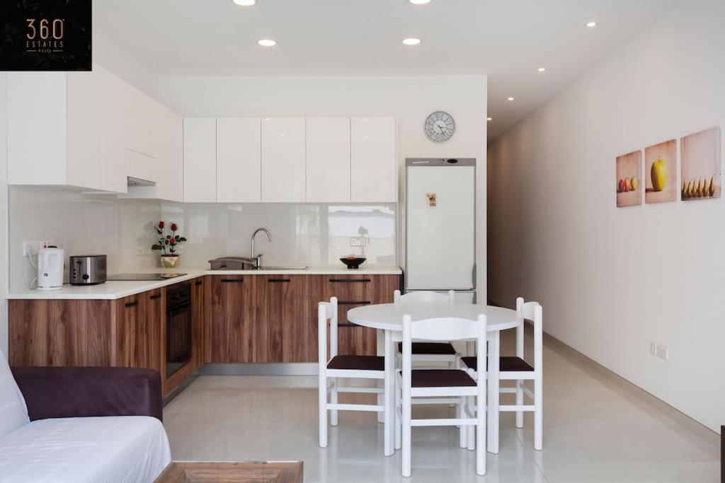 Comfy Apt With Terrace, 5 Mins To Sliema Ferries By 360 Estates Gzira ภายนอก รูปภาพ